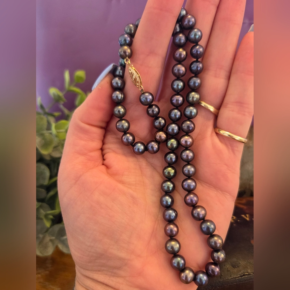 Stunning Vintage 14k Tahitian Pearl Necklace